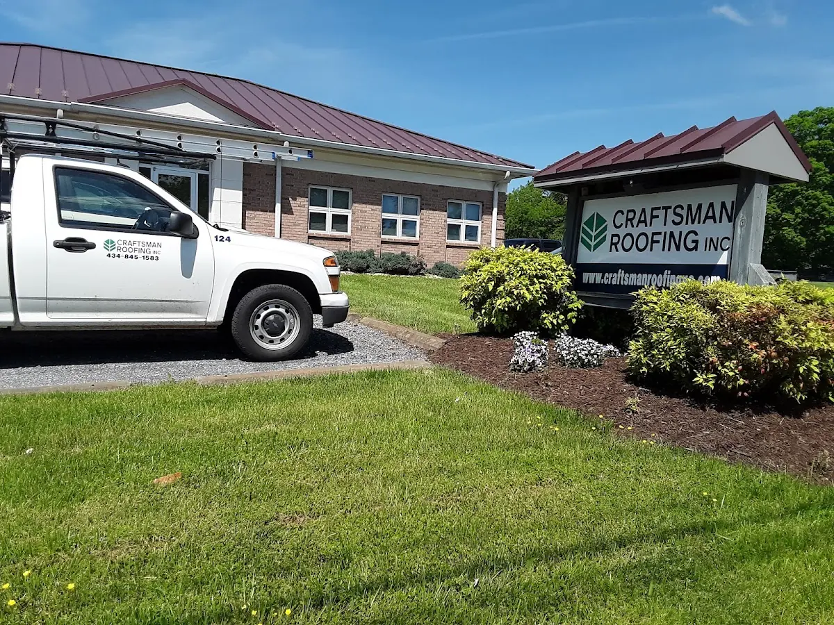 Quality Ice Dam Removal by experienced craftsmen in Windsor Estates